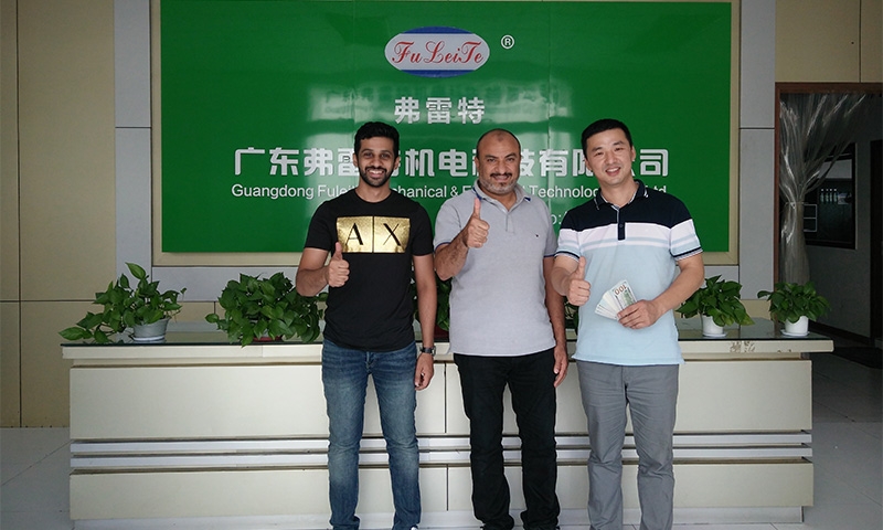 沙特阿拉伯仿木客戶