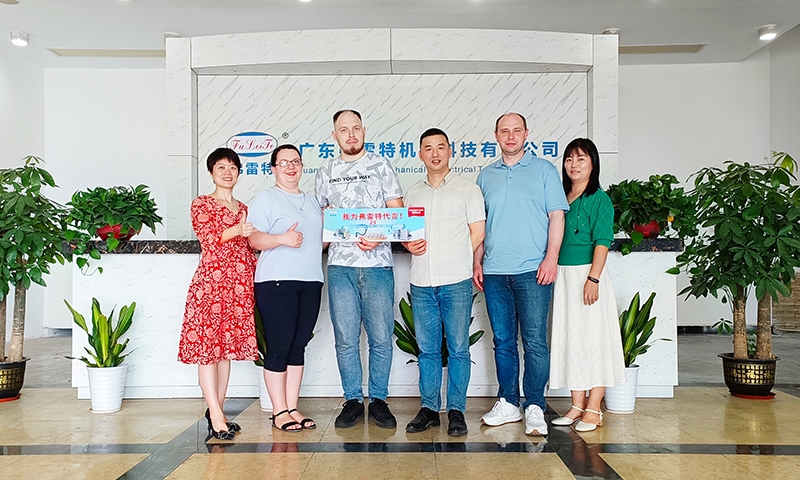 俄羅斯軟泡發泡機客戶