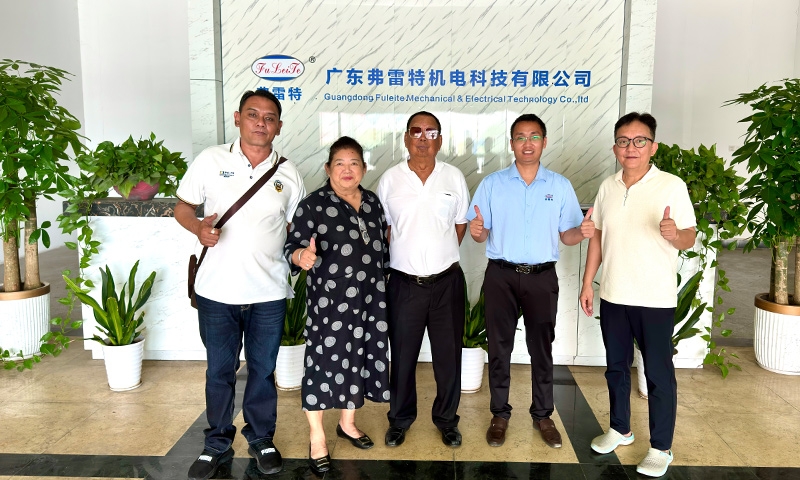 泰國pu文化石發泡機客戶