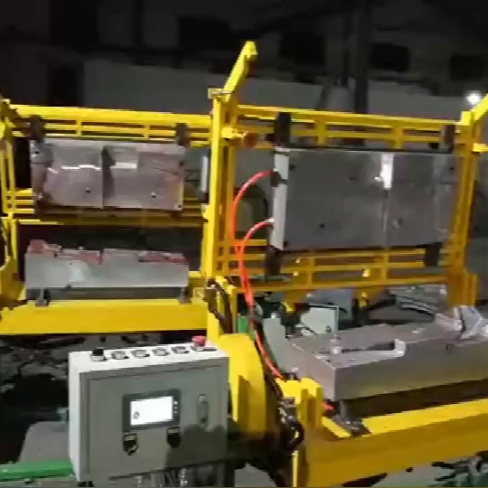 軟泡自結皮發泡翻轉模具
